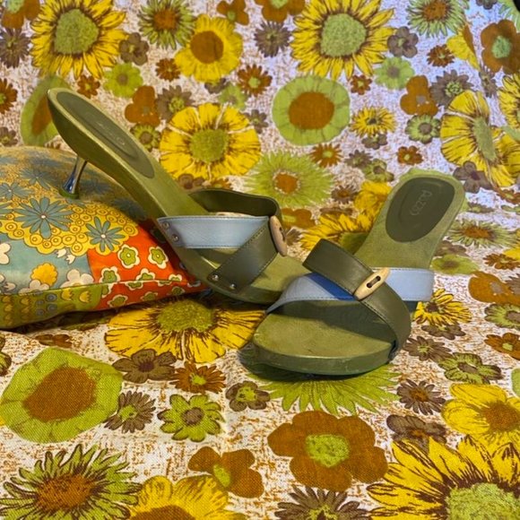 Funky and Unique Y2K Wooden Sandals with Kitten Heel by Pazzo - Picture 1 of 4